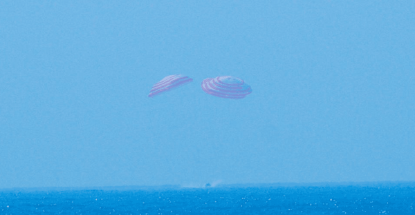 Trung Quốc Thành Công Trong Lần Đầu Thu Hồi Tàu Vũ Trụ Có Người Lái Trên Biển