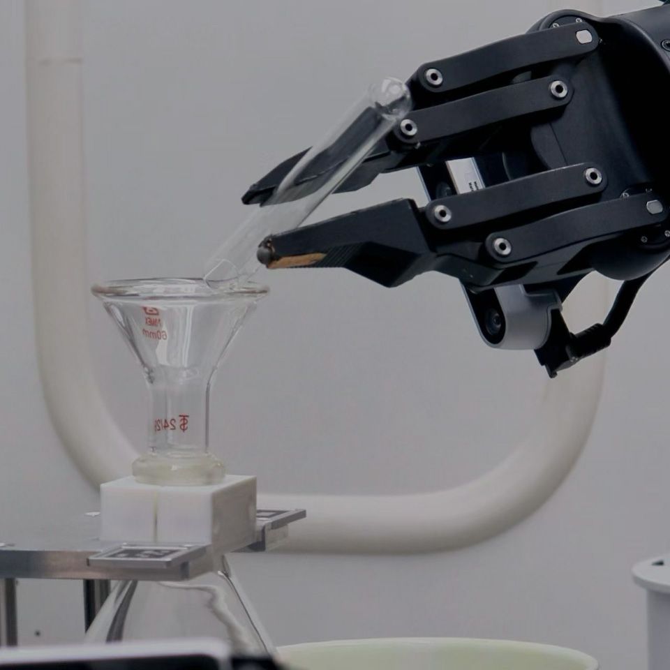 C12.ai huy động 7 triệu USD để phát triển robot “Nhà khoa học AI” trong khám phá thuốc